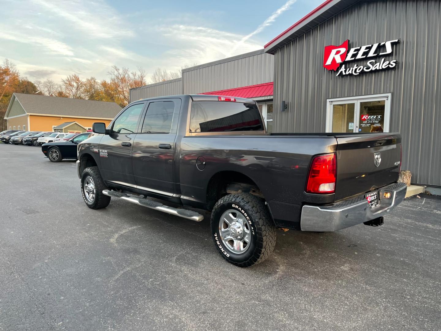 2015 Gray /Black RAM 2500 Tradesman (3C6UR5CJ3FG) with an 6.4L V8 OHV engine, 6-Speed Automatic transmission, located at 547 E. Main St., Orwell, OH, 44076, (440) 437-5893, 41.535435, -80.847855 - Photo#11